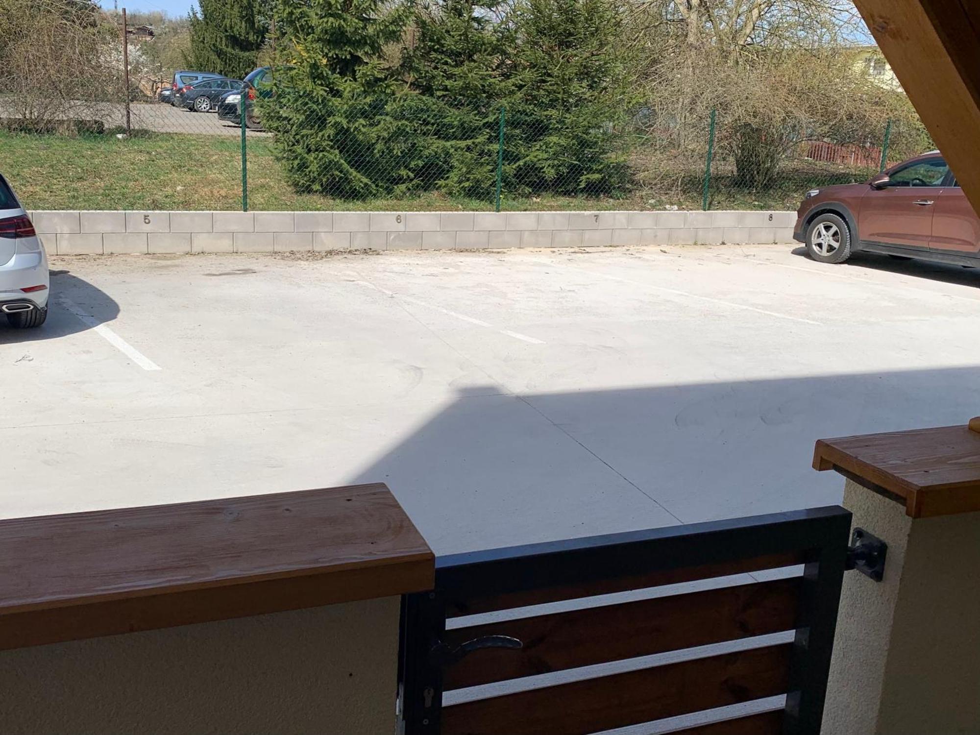 Apartman S Terasou Зволен Екстер'єр фото
