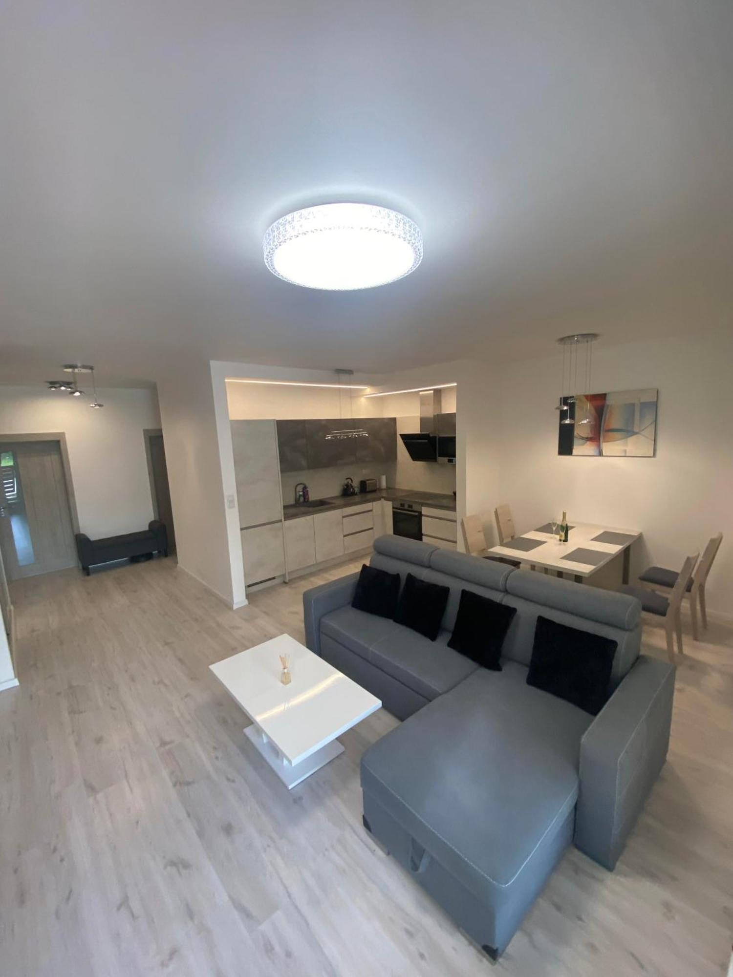 Apartman S Terasou Зволен Екстер'єр фото